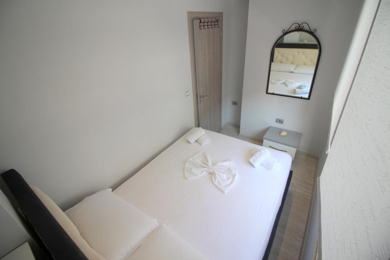 Luxury Seafront Apartments Saranda Zewnętrze zdjęcie